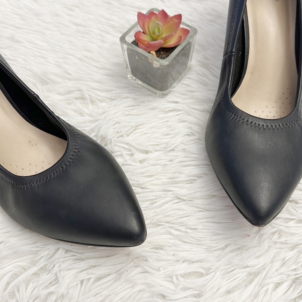 Clarks Ileana Tulip Black Leather Pump Heel Stiletto Shoe women size 10 - Picture 5 of 8